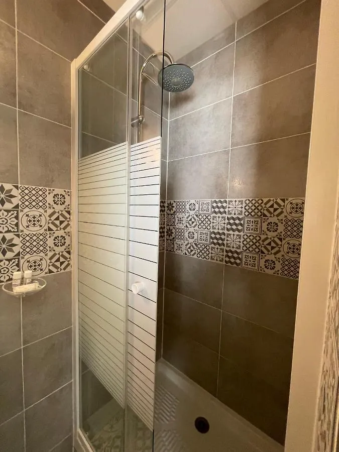 Tipi Hotell Paris 2*,  Frankrike